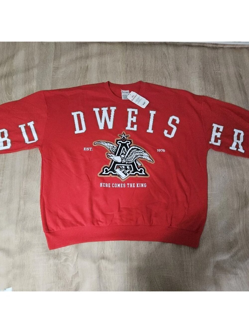 Budweiser NWT Size XXL Red Spellout - Here Comes the King Crewneck Sweatshirt